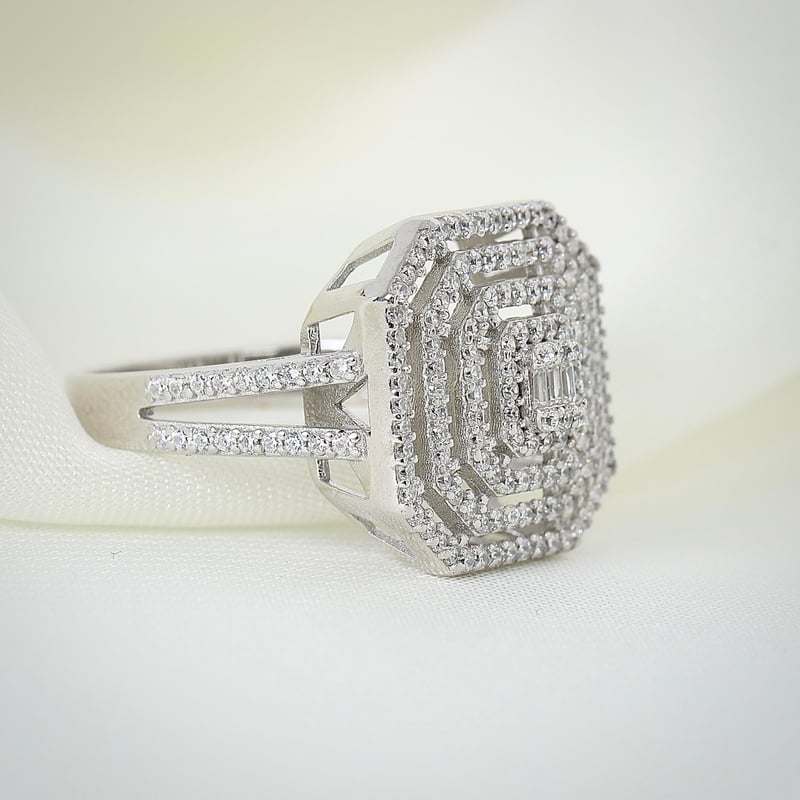 Effective Diamond Baget Efsanesi Gümüş Yüzük