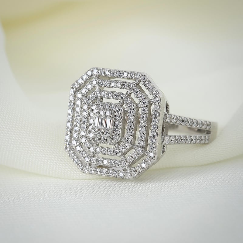 Effective Diamond Baget Efsanesi Gümüş Yüzük