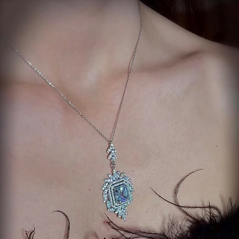 Effective Diamond İhtişam Güneşi Gümüş Kolye