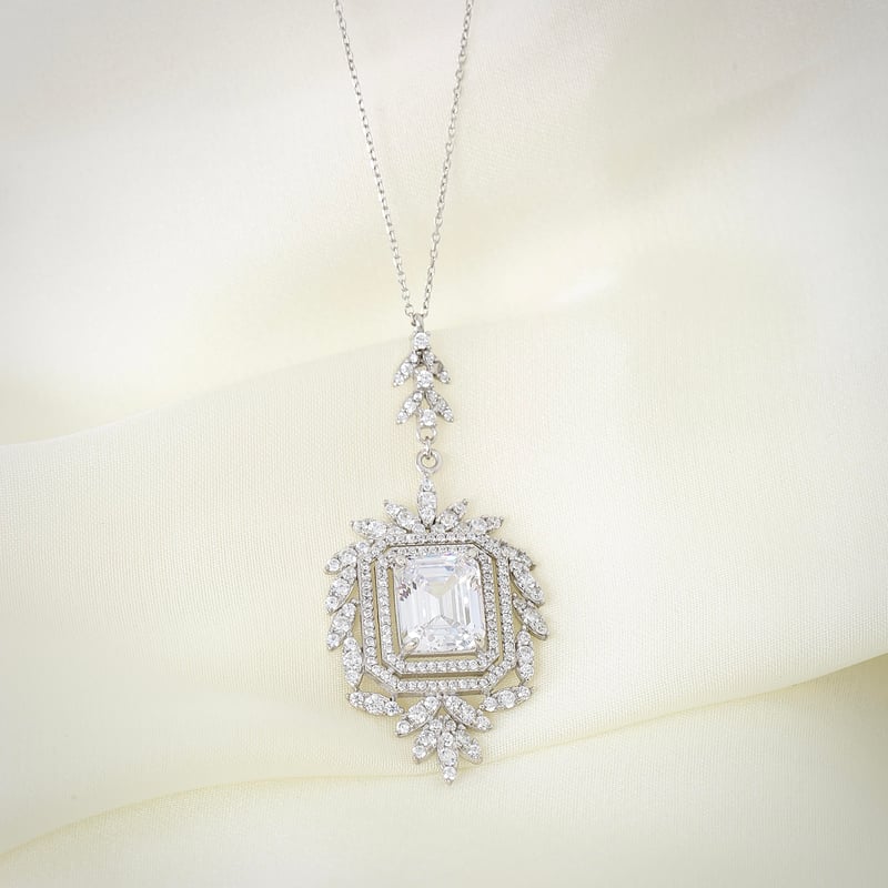 Effective Diamond İhtişam Güneşi Gümüş Kolye