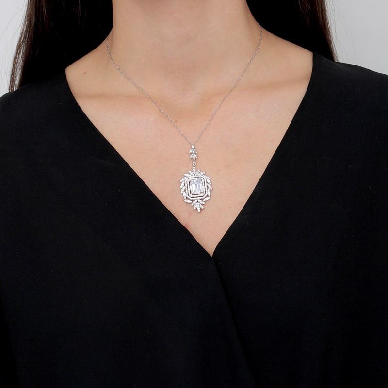 Effective Diamond İhtişam Güneşi Gümüş Kolye