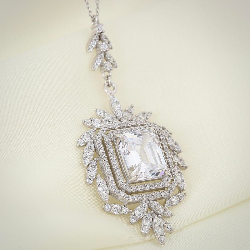 Effective Diamond İhtişam Güneşi Gümüş Kolye