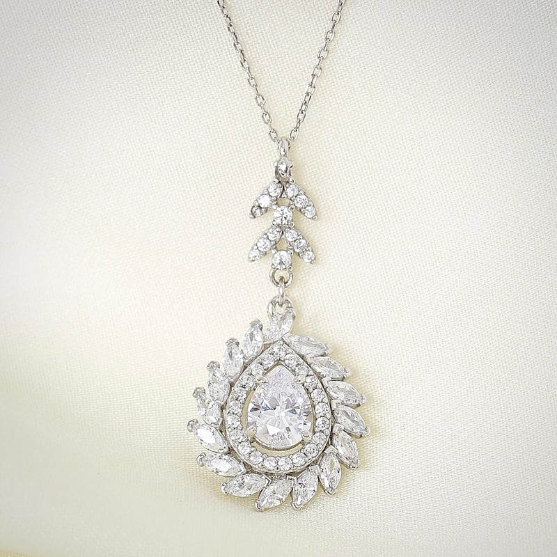 Effective Diamond Işıltılı Markiz Serenatı Gümüş Kolye