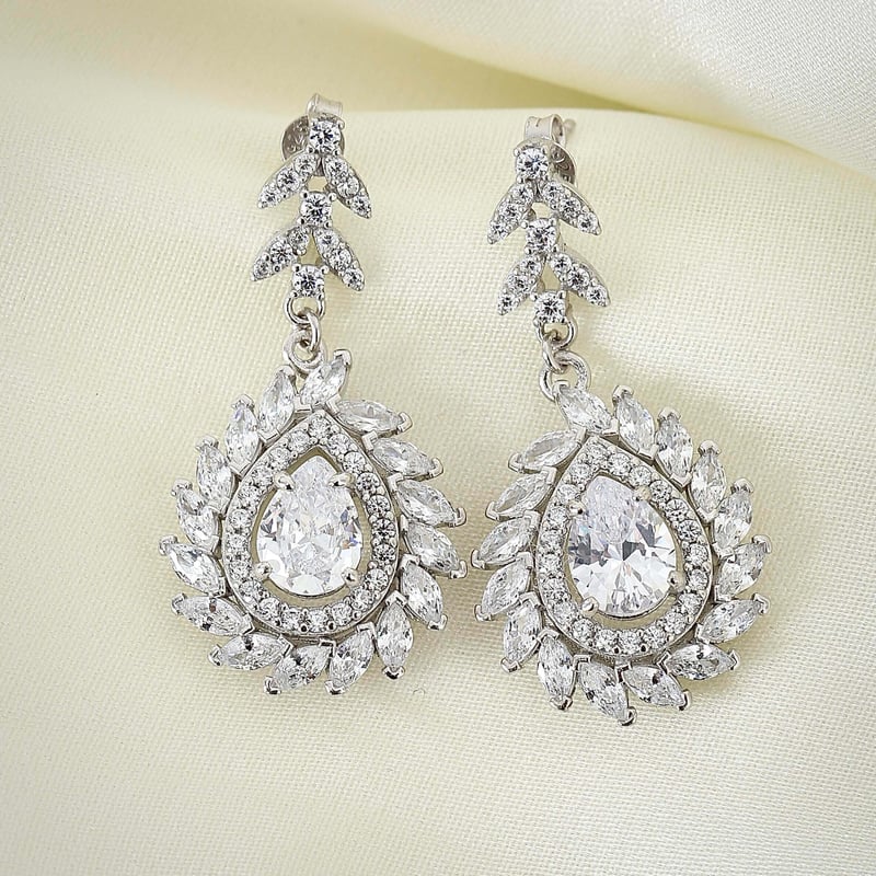 Effective Diamond Işıltılı Markiz Serenatı Gümüş Küpe