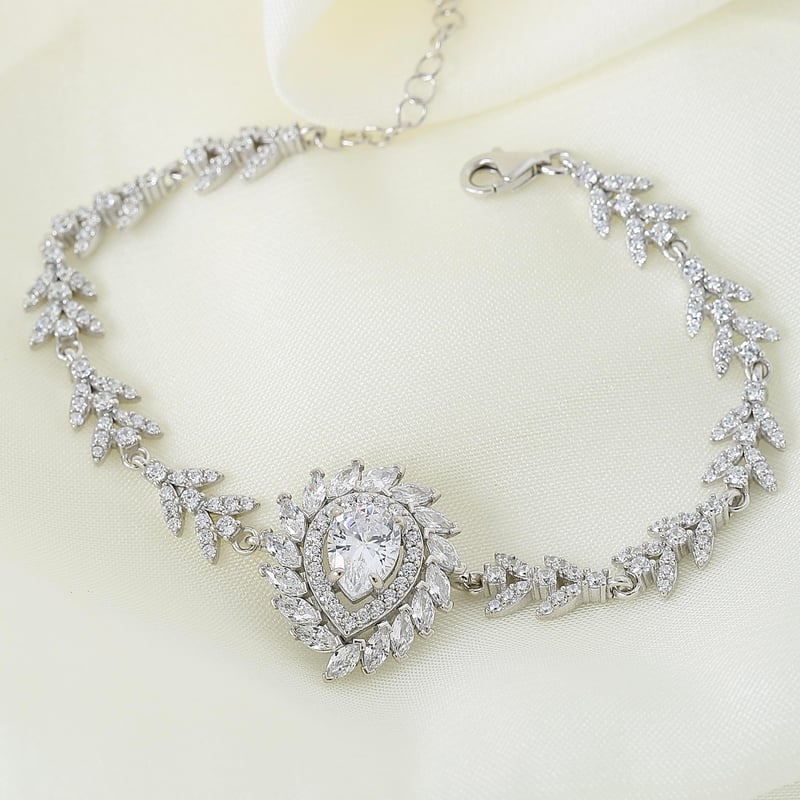 Effective Diamond Işıltılı Markiz Serenatı Gümüş Bileklik