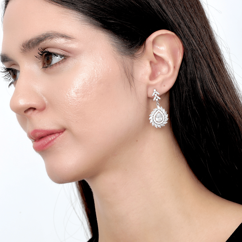 Effective Diamond Işıltılı Markiz Serenatı Gümüş Küpe