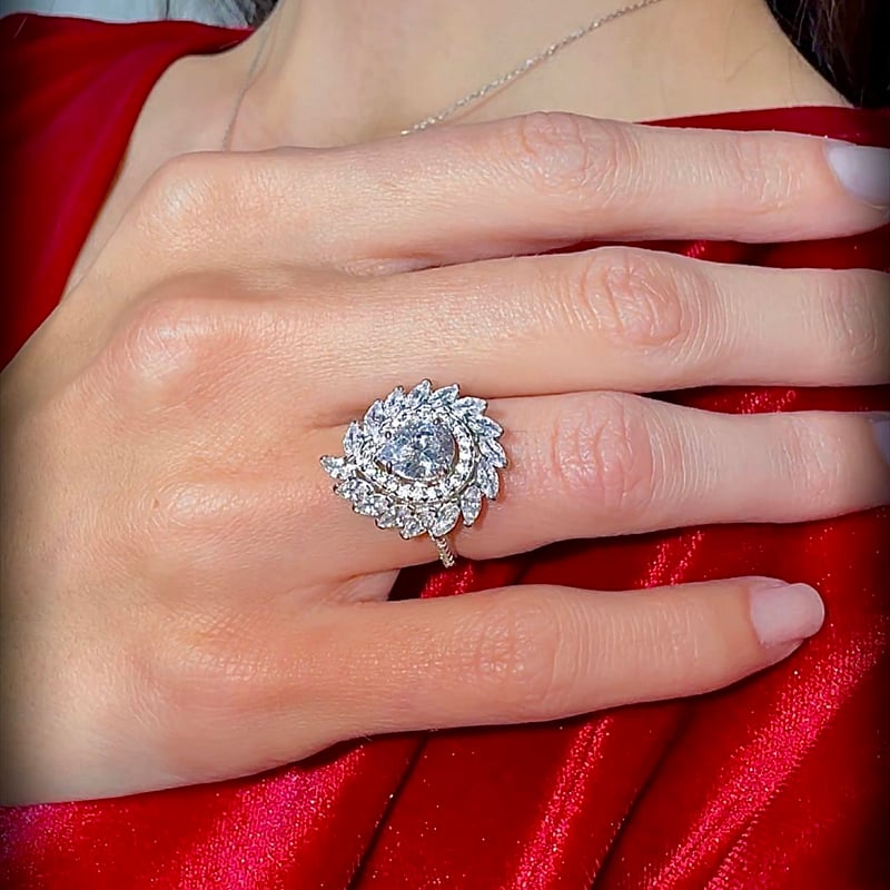 Effective Diamond Işıltılı Markiz Serenatı Gümüş Yüzük