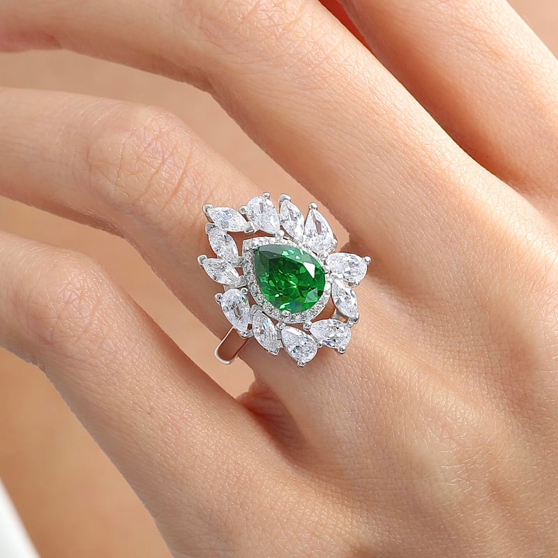 Effective Diamond İstanbul İhtişamı Sentetik Zümrüt Taşlı Gümüş Yüzük