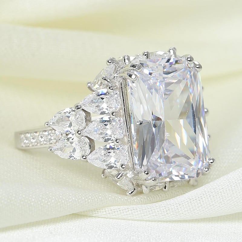 Effective Diamond Kraliyet Mirası Gümüş Yüzük