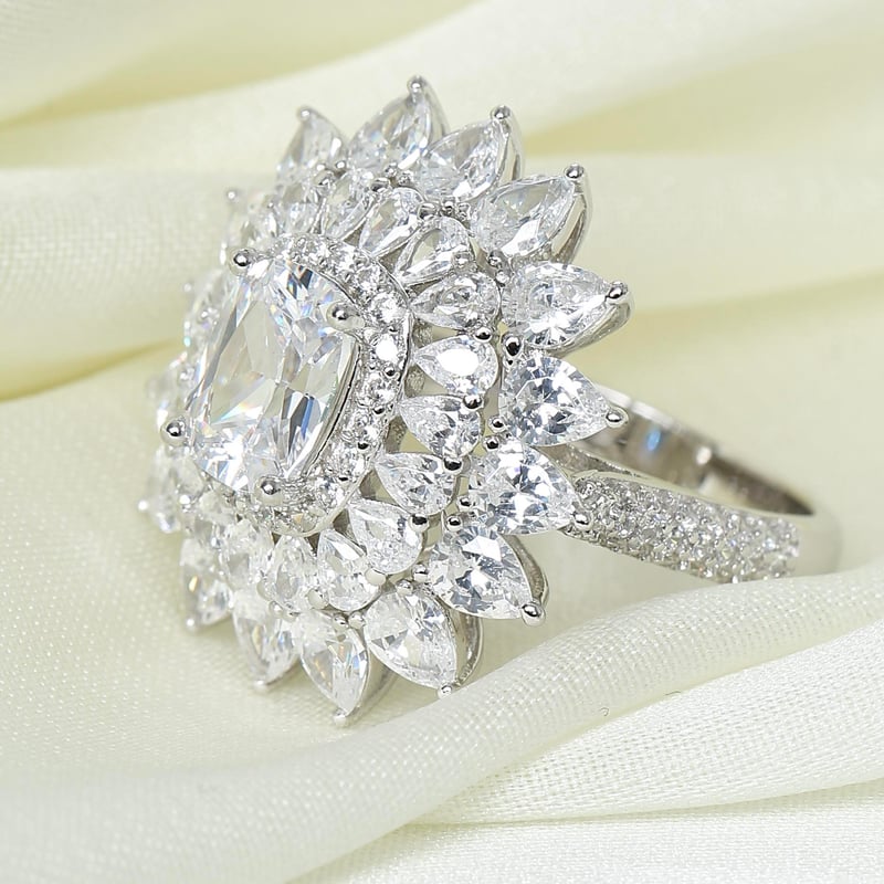 Effective Diamond Kristal Güneşi Gümüş Yüzük