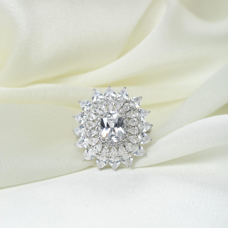 Effective Diamond Kristal Güneşi Gümüş Yüzük