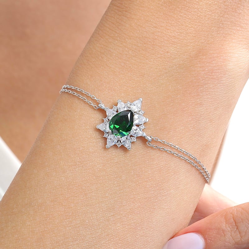 Effective Diamond Londra Tutkusu Sentetik Zümrüt Taşlı Gümüş Bileklik