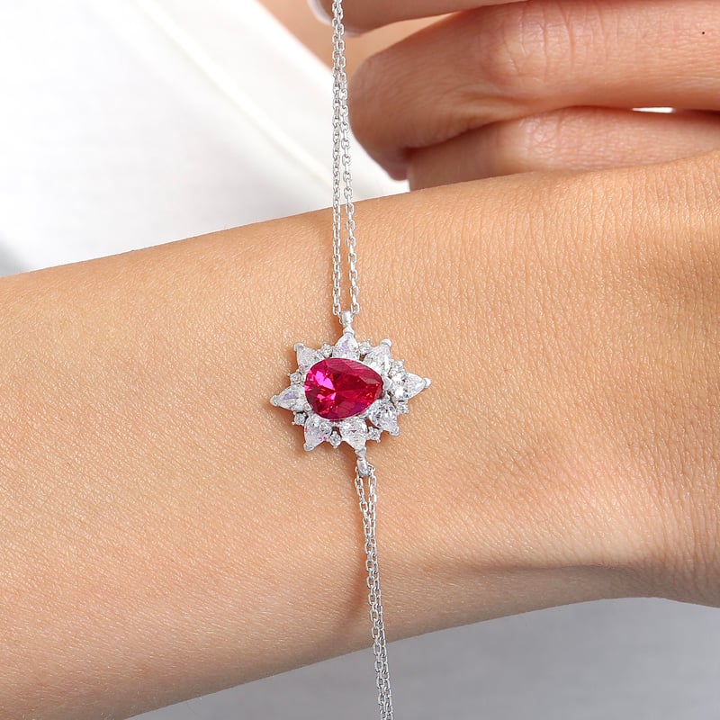 Effective Diamond Londra Tutkusu Sentetik Yakut Taşlı Gümüş Bileklik