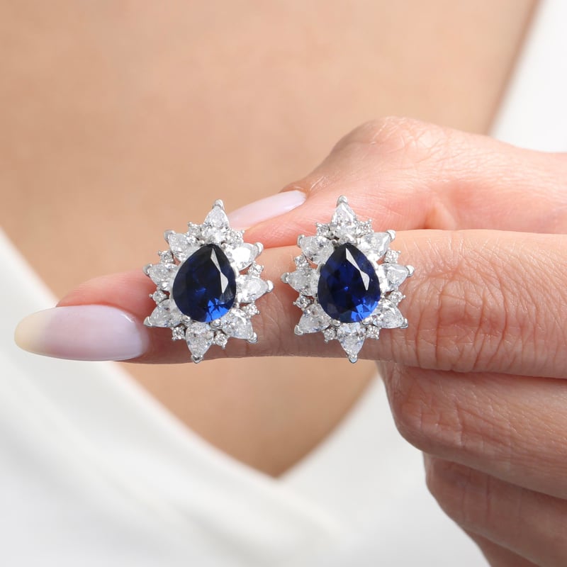 Effective Diamond Londra Tutkusu Sentetik Safir Taşlı Gümüş Küpe