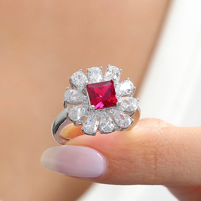 Effective Diamond Milano Rüyası Sentetik Yakut Taşlı Gümüş Yüzük