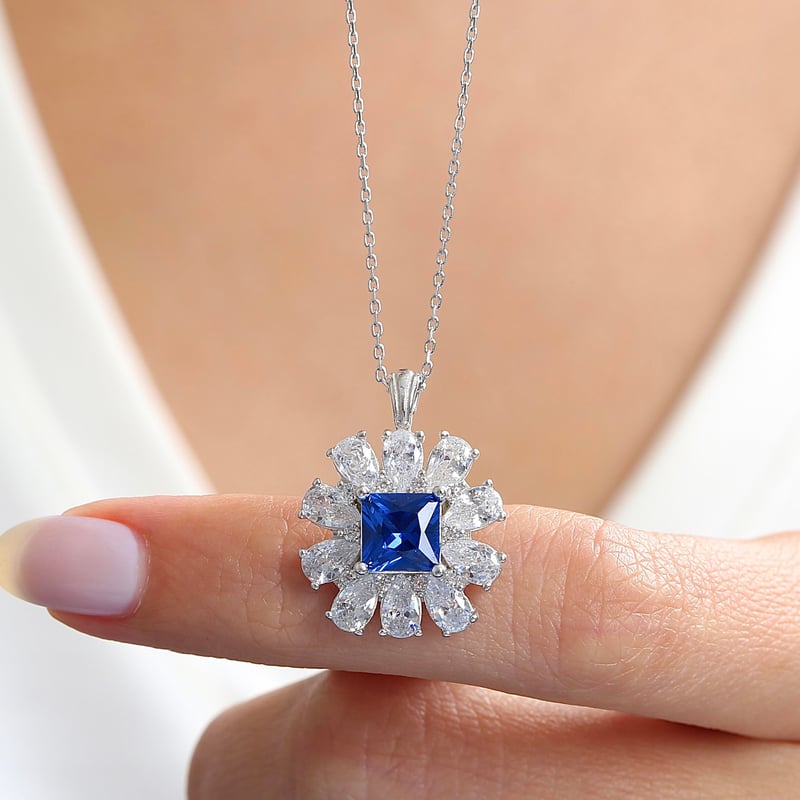 Effective Diamond Milano Rüyası Sentetik Safir Taşlı Gümüş Kolye