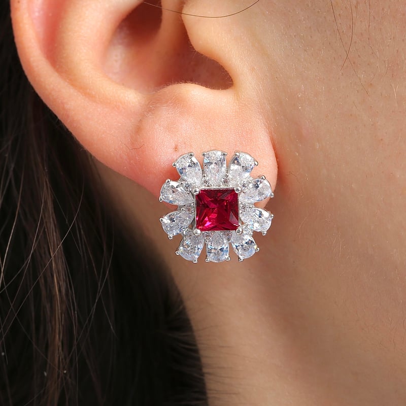 Effective Diamond Milano Rüyası Sentetik Yakut Taşlı Gümüş Küpe