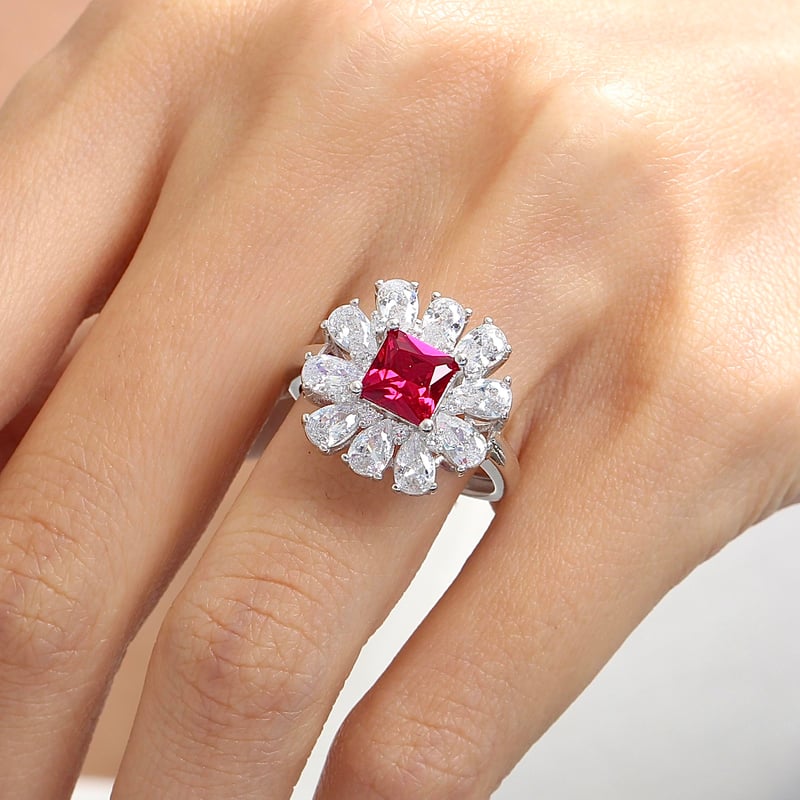 Effective Diamond Milano Rüyası Sentetik Yakut Taşlı Gümüş Yüzük