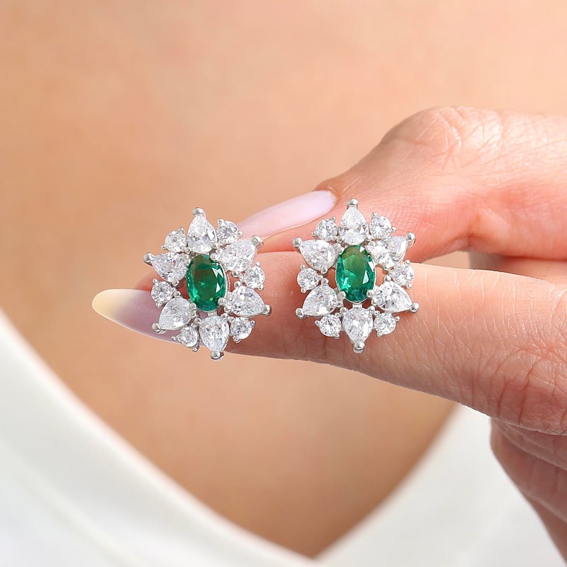 Effective Diamond Paris Işıltısı Sentetik Zümrüt Taşlı Gümüş Küpe