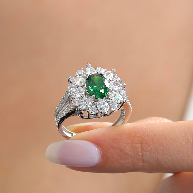 Effective Diamond Paris Işıltısı Sentetik Zümrüt Taşlı Gümüş Yüzük