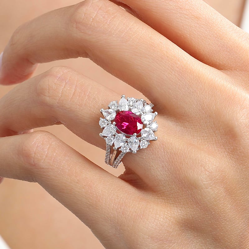 Effective Diamond Paris Işıltısı Sentetik Yakut Taşlı Gümüş Yüzük