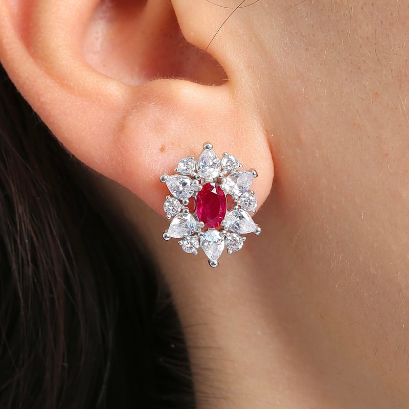 Effective Diamond Paris Işıltısı Sentetik Yakut Taşlı Gümüş Küpe