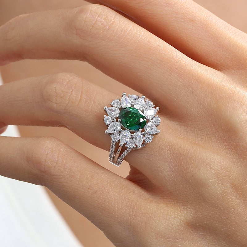 Effective Diamond Paris Işıltısı Sentetik Zümrüt Taşlı Gümüş Yüzük