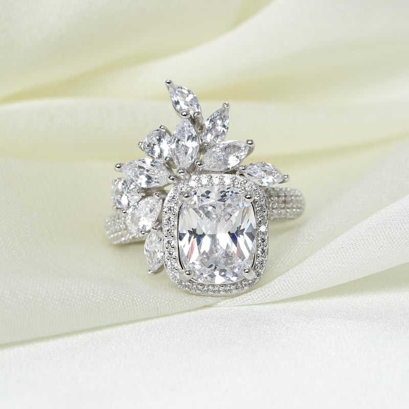 Effective Diamond Saray Tacı Gümüş Yüzük