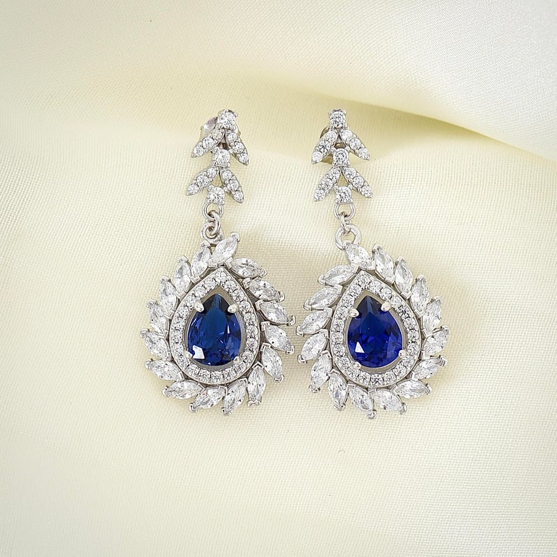 Effective Diamond Sentetik Sentetik Safir Markiz Serenatı Gümüş Küpe