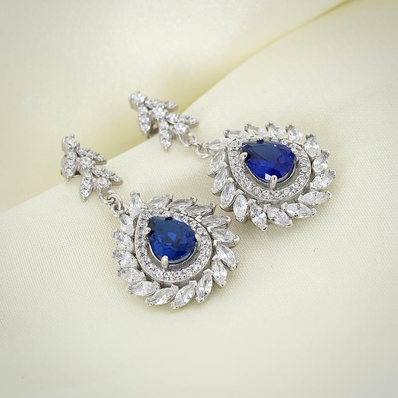 Effective Diamond Sentetik Sentetik Safir Markiz Serenatı Gümüş Küpe