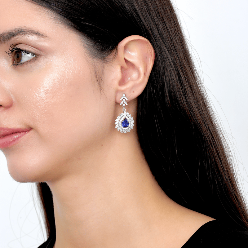 Effective Diamond Sentetik Sentetik Safir Markiz Serenatı Gümüş Küpe