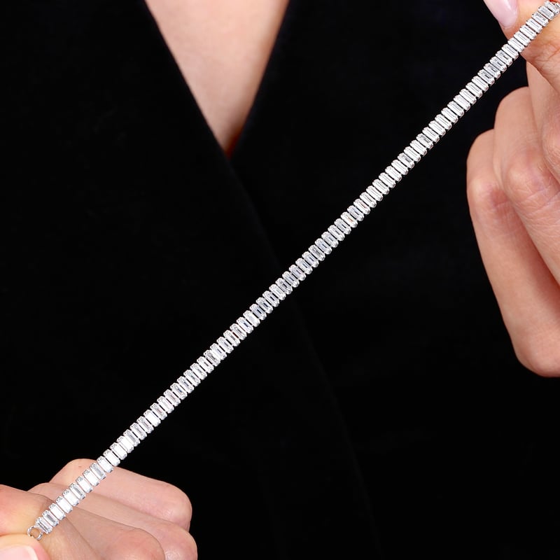 Effective Diamond Sıralı Baget Işıltısı 925 Ayar Gümüş Su Yolu Bileklik