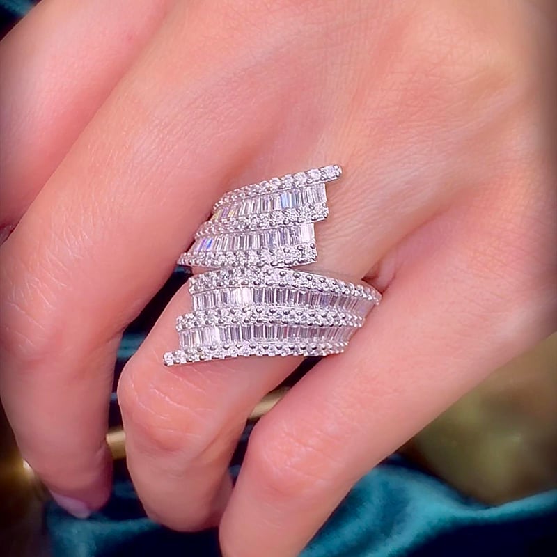 Effective Diamond Tutku Düğümü Sarmal Gümüş Yüzük