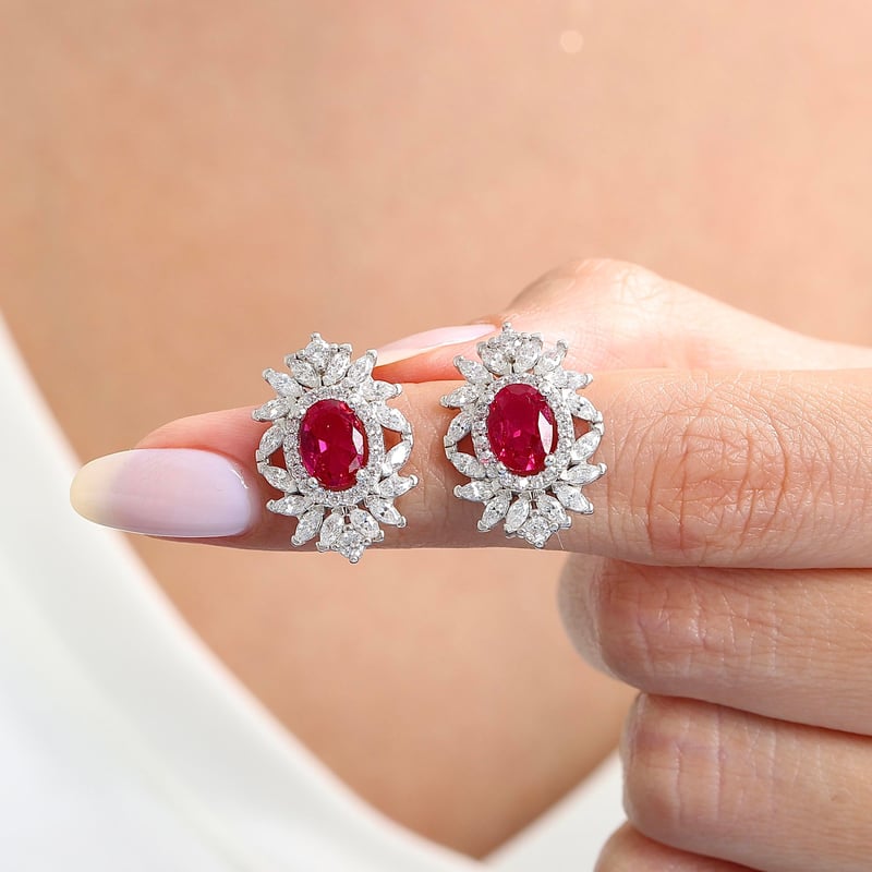 Effective Diamond Venedik Dansı Sentetik Yakut Taşlı Gümüş Küpe