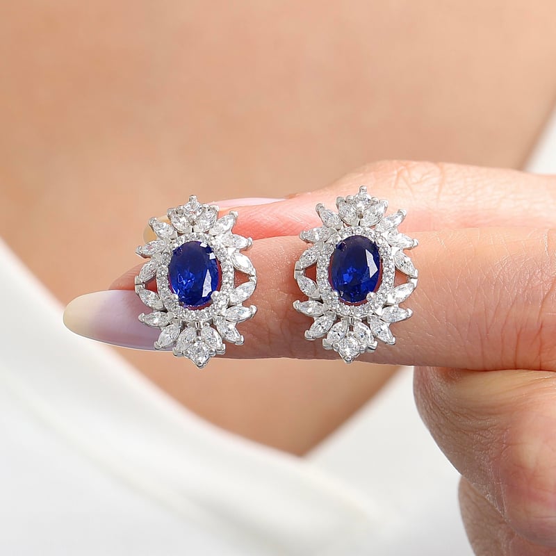 Effective Diamond Venedik Dansı Sentetik Safir Taşlı Gümüş Küpe