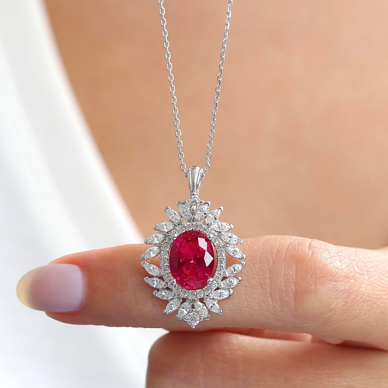 Effective Diamond Venedik Dansı Sentetik Yakut Taşlı Gümüş Kolye