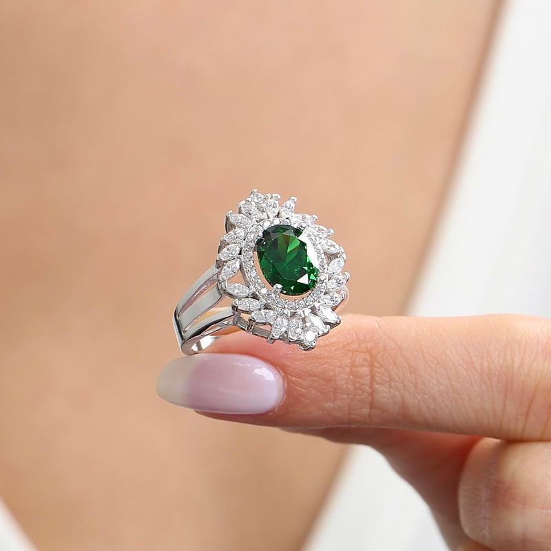 Effective Diamond Venedik Dansı Sentetik Zümrüt Taşlı Gümüş Yüzük