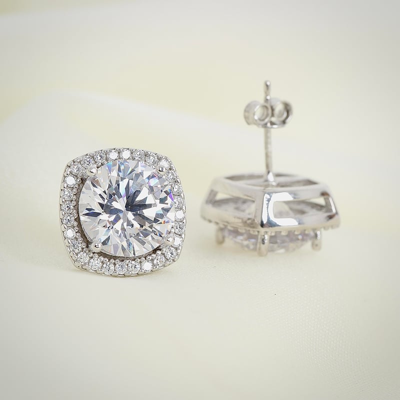 Effective Diamond Yeni 3 Karat Kare Gümüş Küpe