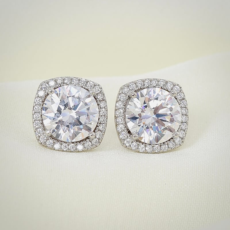 Effective Diamond Yeni 3 Karat Kare Gümüş Küpe