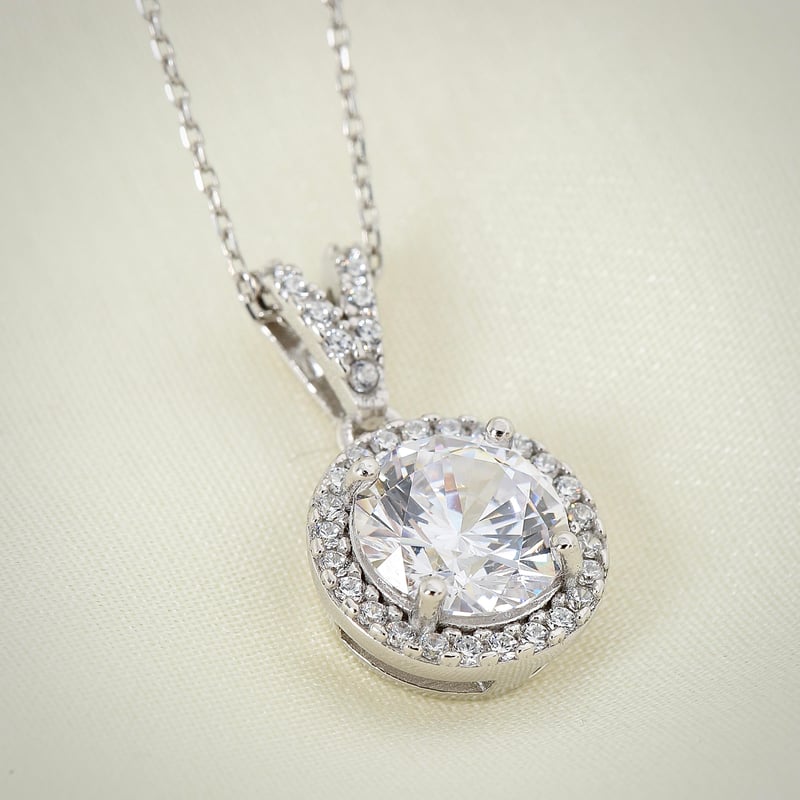 Effective Diamond Yeni 3 Karat Oval Gümüş Kolye