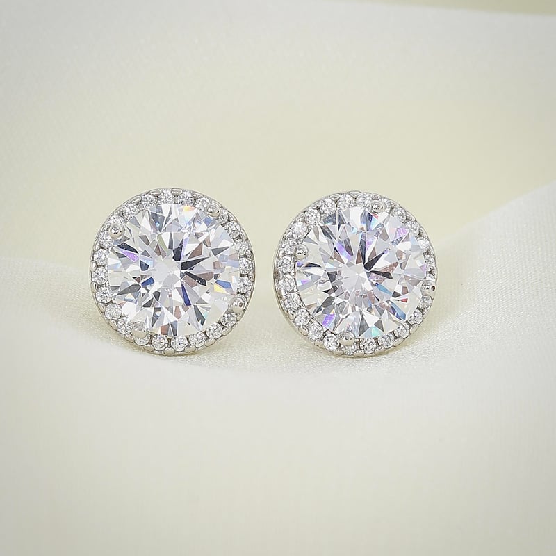 Effective Diamond Yeni 3 Karat Oval Gümüş Küpe