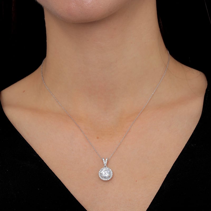 Effective Diamond Yeni 3 Karat Oval Gümüş Kolye