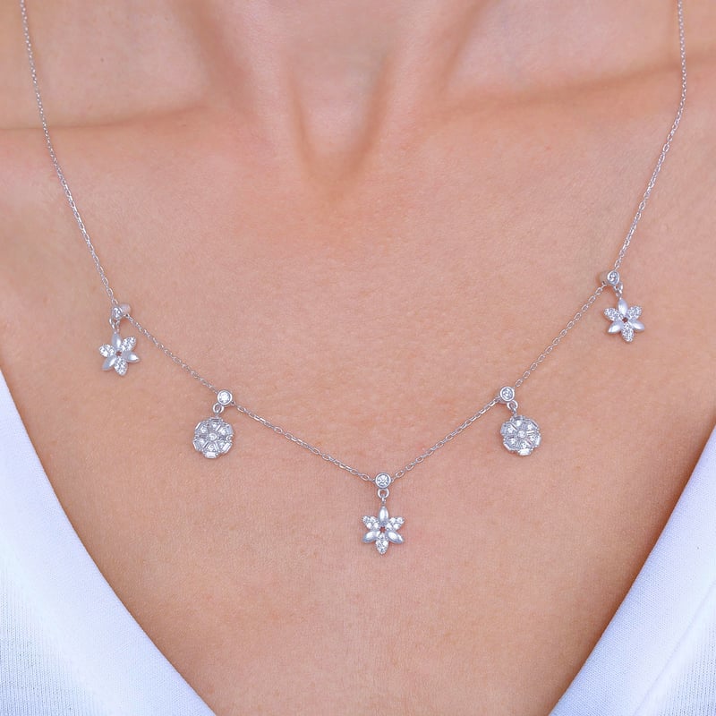 Işıltı Demeti Choker Gümüş Şans Kolye