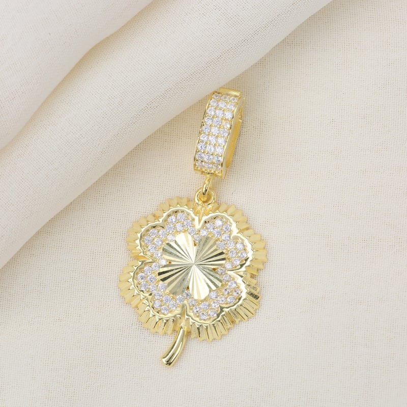 isiltili-bahar-yoncasi-gumus-charm-kol-6-4451.jpg