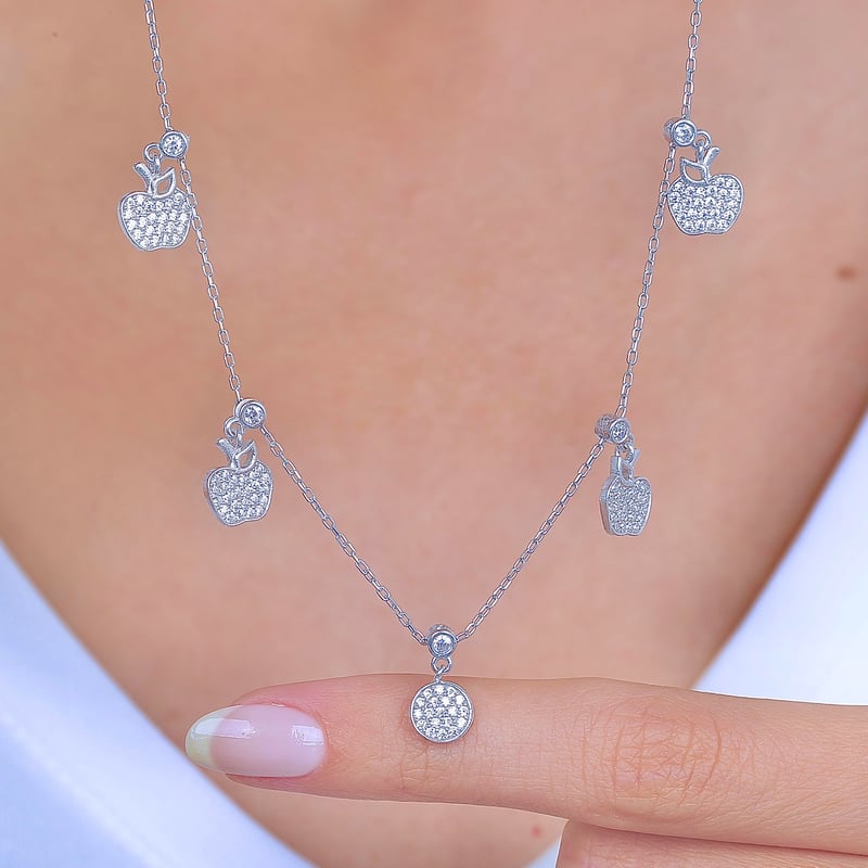 Işıltılı Elmalar Choker Gümüş Şans Kolye
