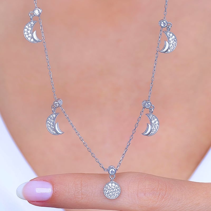 Işıltılı Hilal Choker Gümüş Şans Kolye