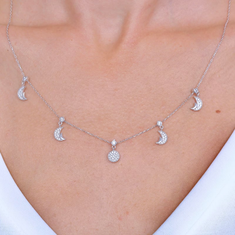 Işıltılı Hilal Choker Gümüş Şans Kolye