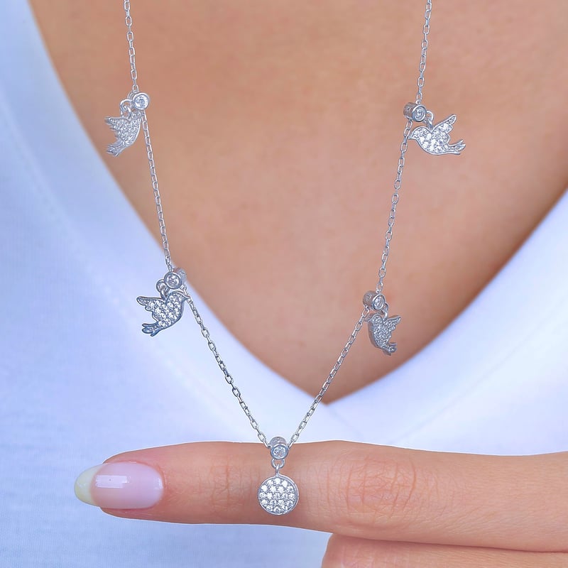 Işıltılı Kanatlar Choker Gümüş Şans Kolye