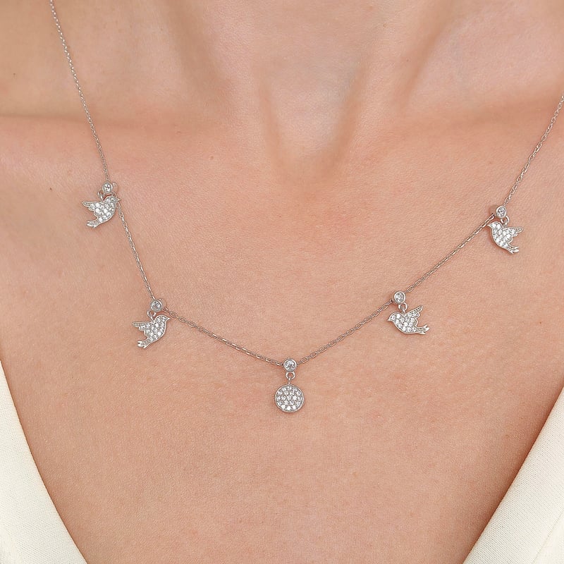 Işıltılı Kanatlar Choker Gümüş Şans Kolye