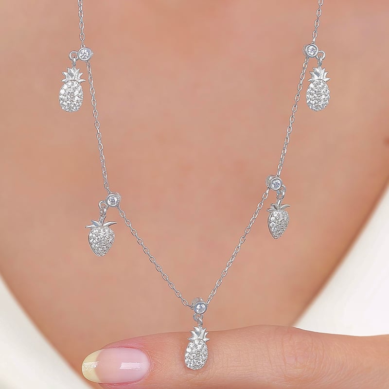 Işıltılı Meyveler Choker Gümüş Şans Kolye
